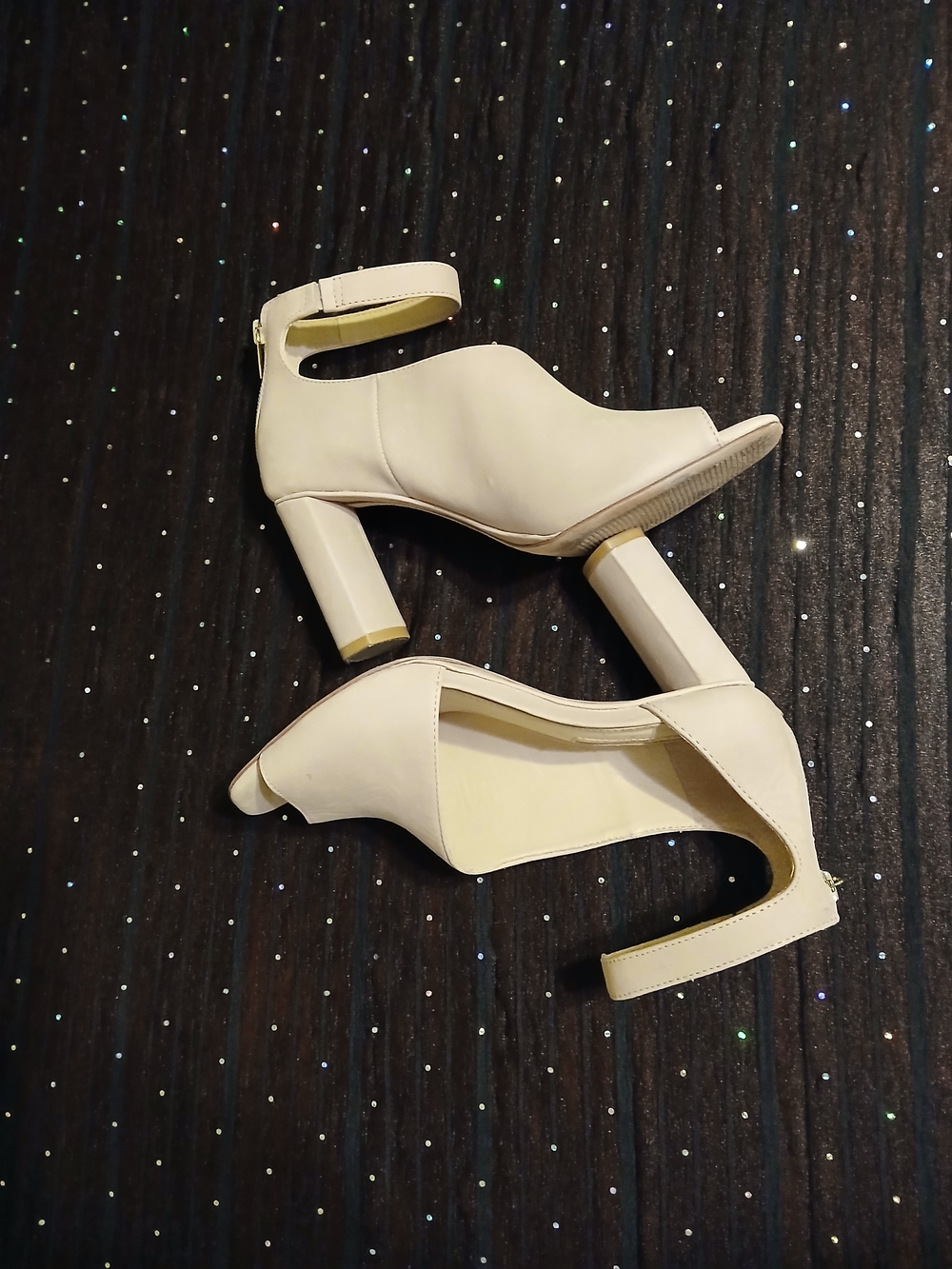 ANTONIO MELANI Cream Ankle-Strap Block Heel Sandals